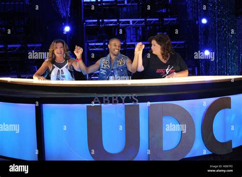 the judges are fake on abby's ultimate dance competition